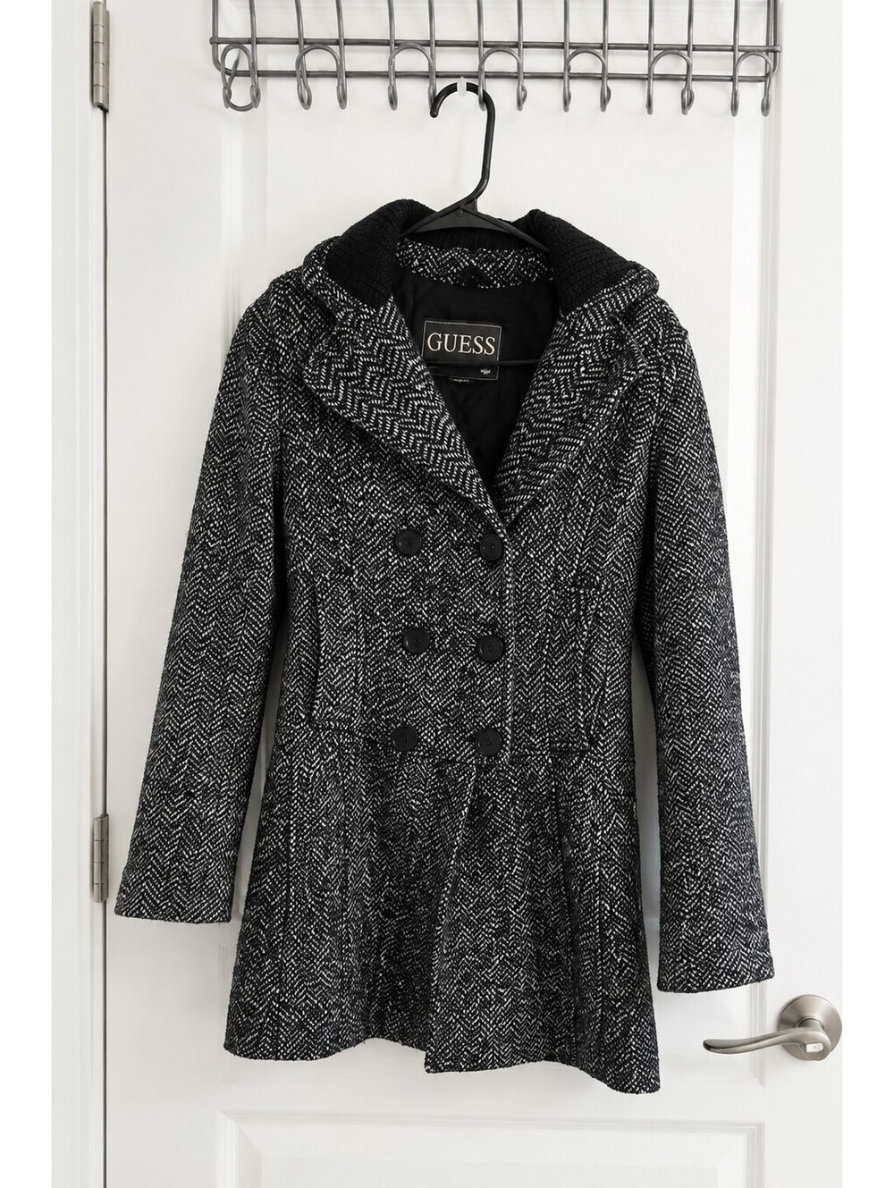 GUESS Los Angeles Herringbone Double-Breasted Coat – Black & White